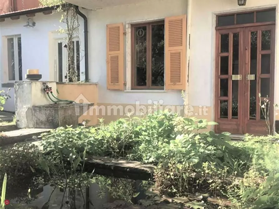 Immagine 2 di Casa indipendente in vendita  a Fivizzano