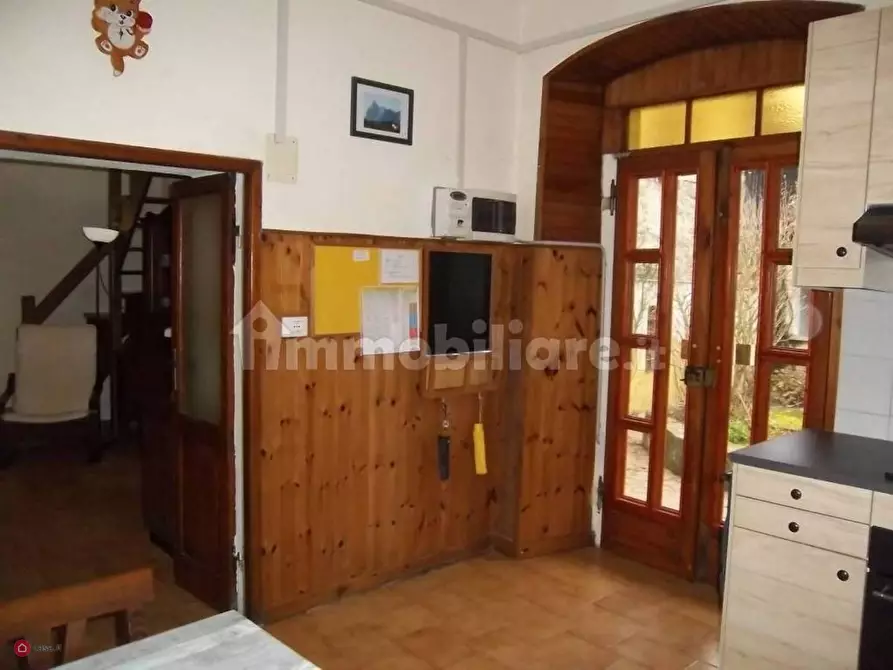 Immagine 9 di Casa indipendente in vendita  a Fivizzano