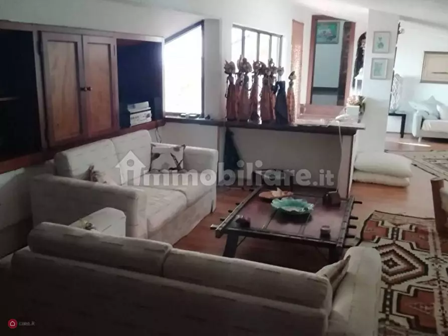 Immagine 13 di Villa in vendita  a Castelnuovo Magra