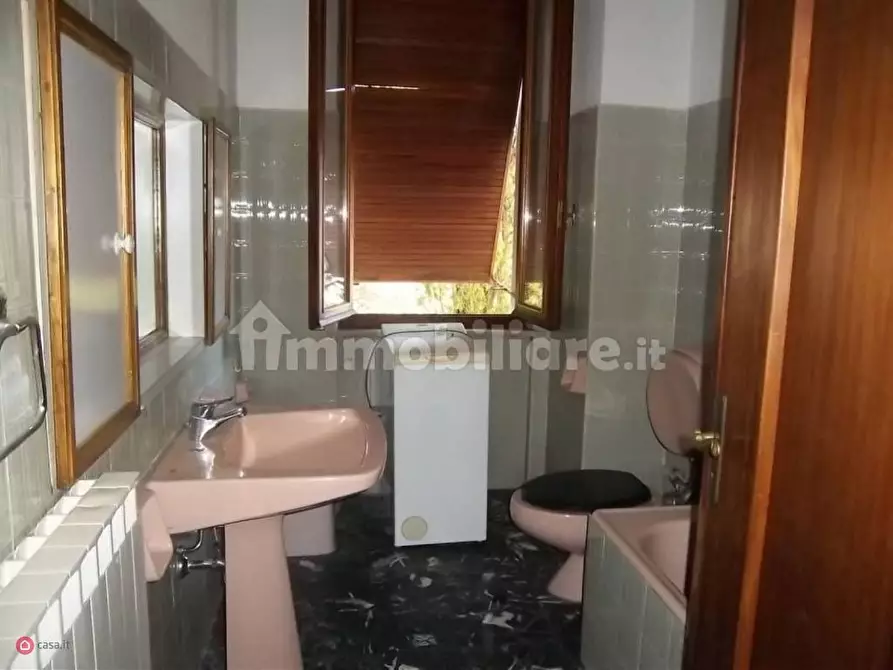 Immagine 15 di Casa bifamiliare in vendita  a Villafranca In Lunigiana