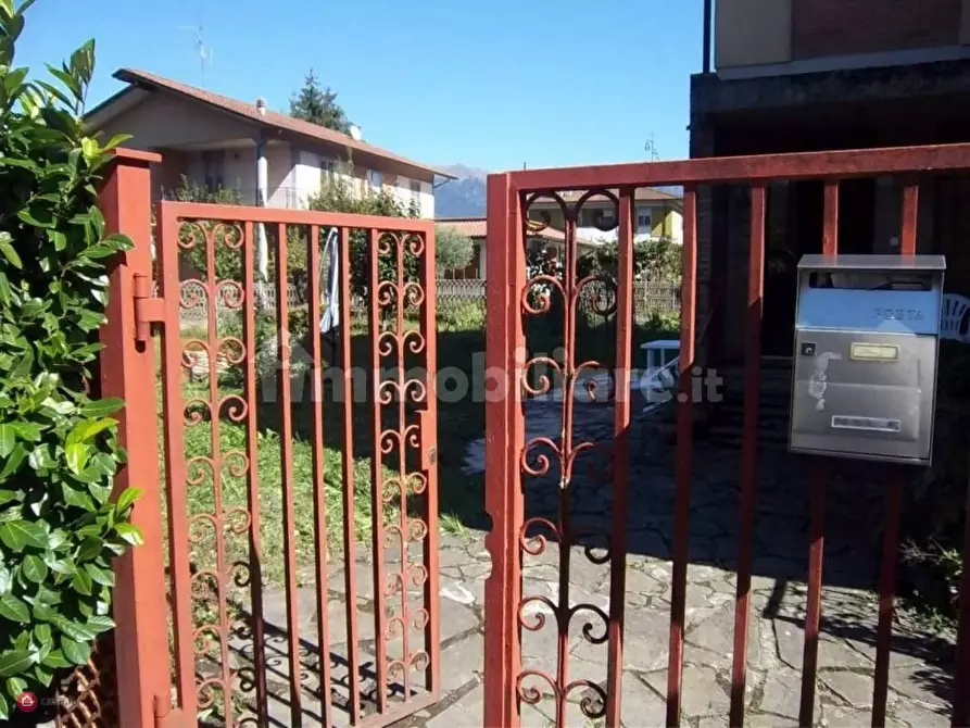 Immagine 5 di Casa bifamiliare in vendita  a Villafranca In Lunigiana