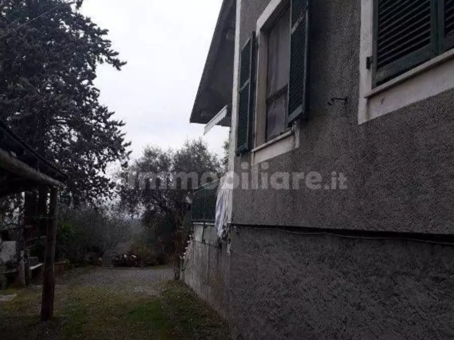 Immagine 14 di Villa in vendita  a Fivizzano