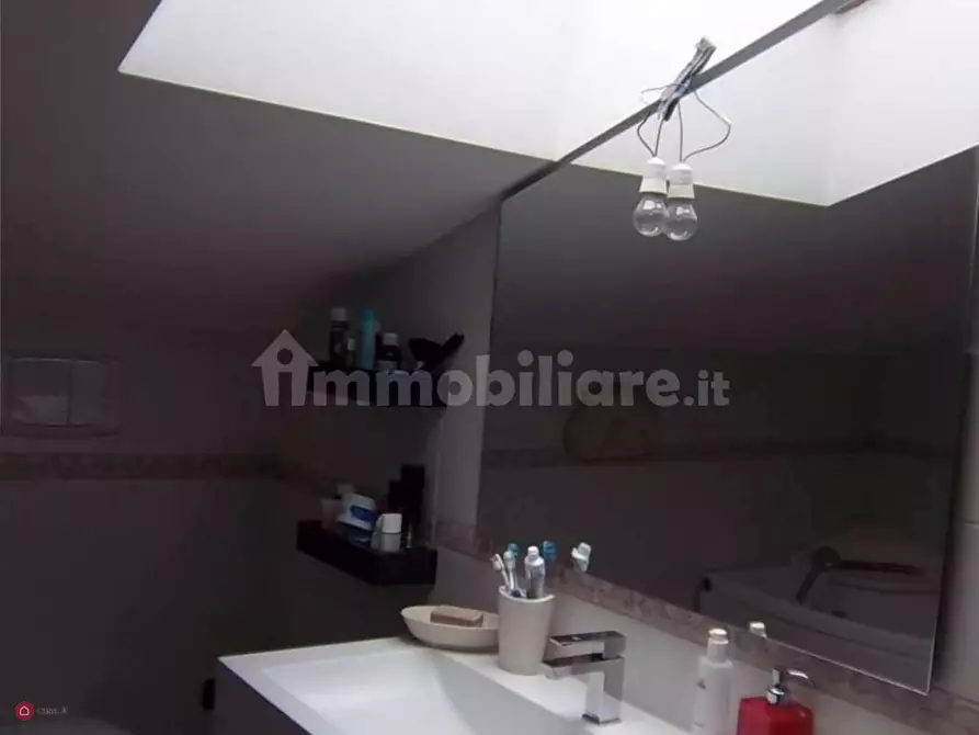 Immagine 12 di Appartamento in vendita  a Sarzana