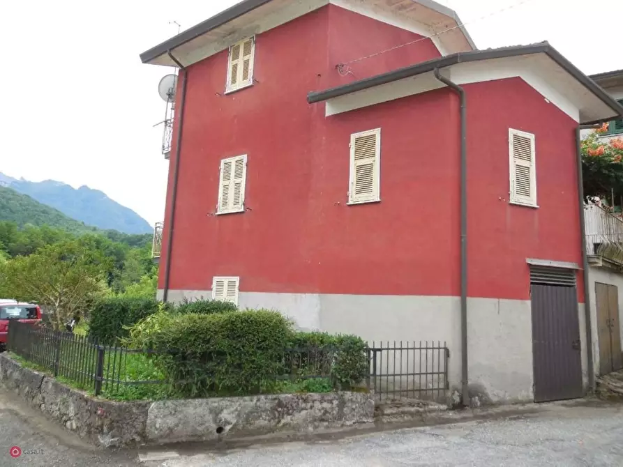 Immagine 2 di Casa indipendente in vendita  in Via Provinciale Pian Di Molino 30 a Fivizzano