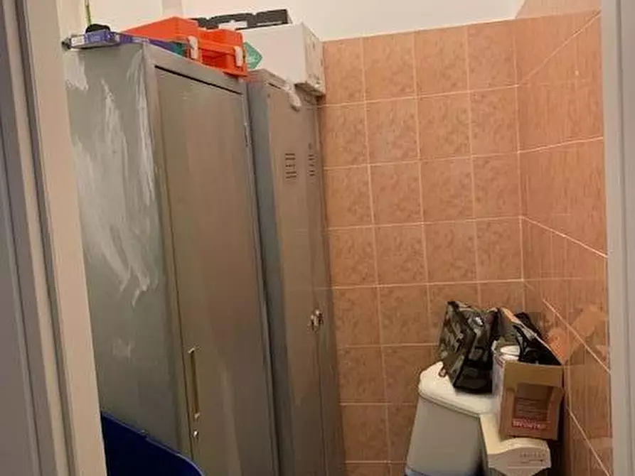 Immagine 11 di Attività commerciale in vendita  in via aurelia di ponente 48 a Cogoleto