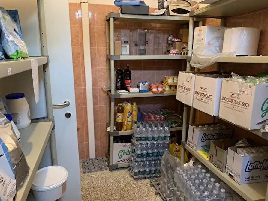 Immagine 12 di Attività commerciale in vendita  in via aurelia di ponente 48 a Cogoleto