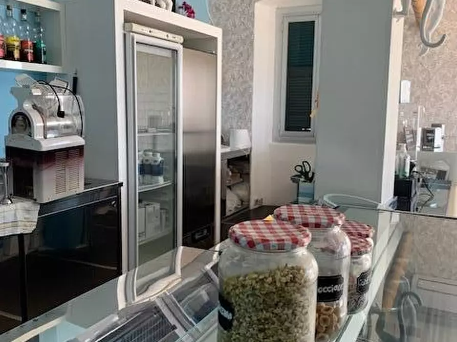 Immagine 10 di Attività commerciale in vendita  in via aurelia di ponente 48 a Cogoleto