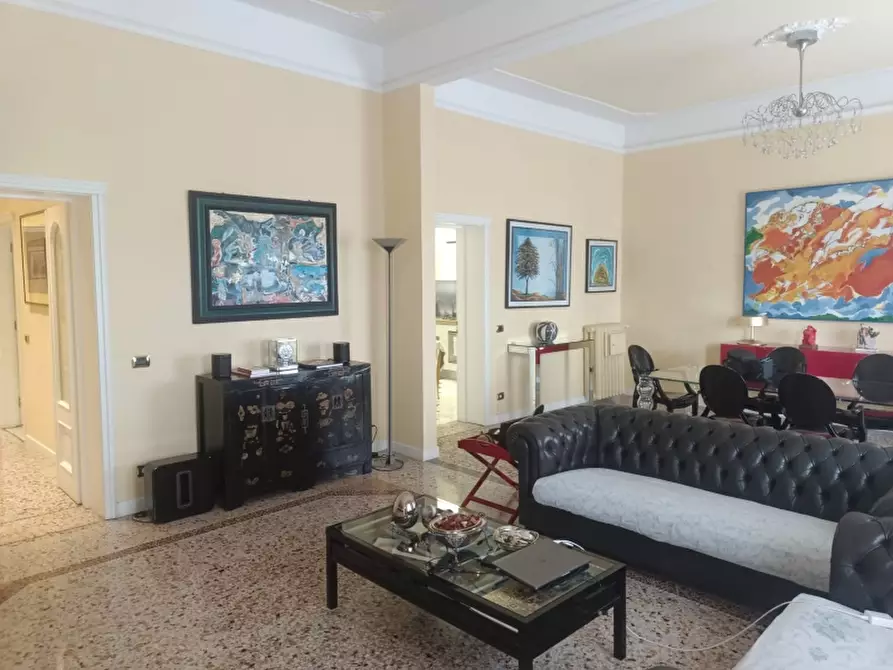 Immagine 17 di Appartamento in vendita  a Savona