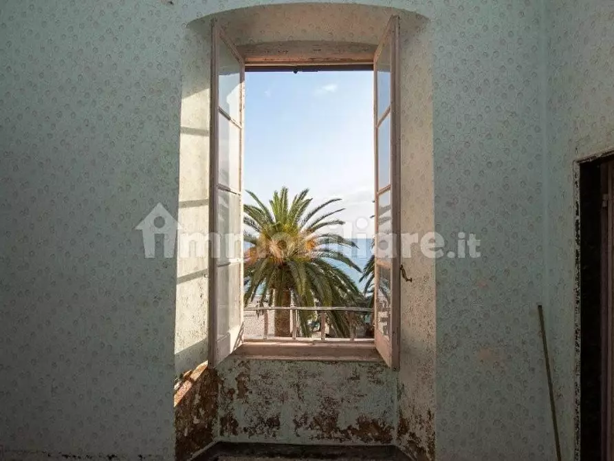Immagine 9 di Appartamento in vendita  a Finale Ligure