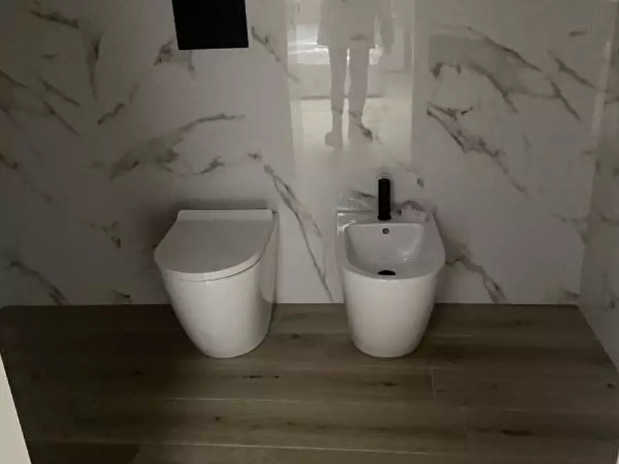 Immagine 1 di Appartamento in vendita  in VIA ACCINELLI a Varazze