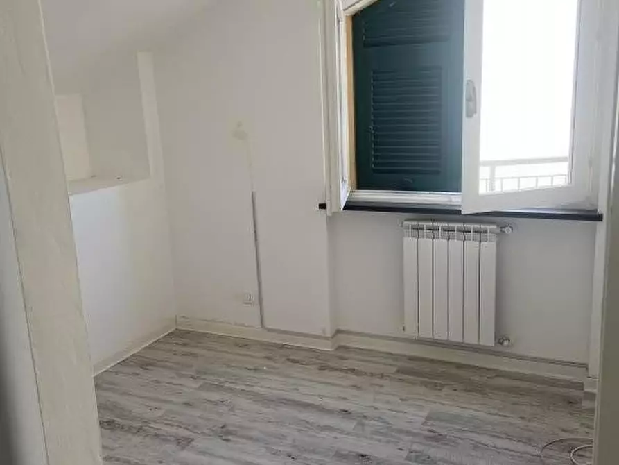 Immagine 13 di Appartamento in vendita  a Varazze