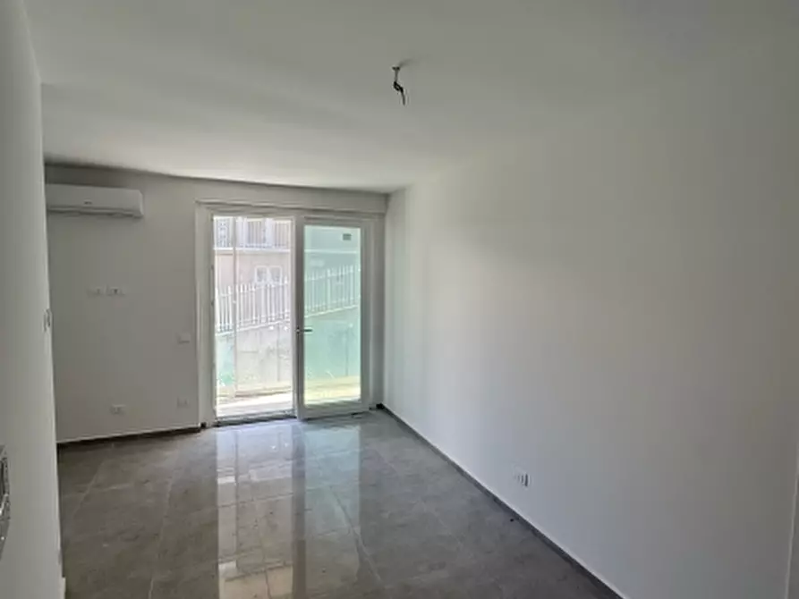 Immagine 2 di Appartamento in vendita  a Varazze