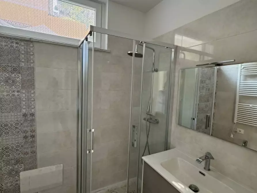 Immagine 13 di Appartamento in vendita  a Varazze