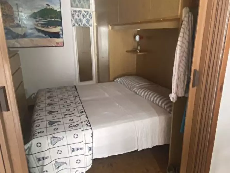 Immagine 3 di Monolocale in vendita  a Varazze