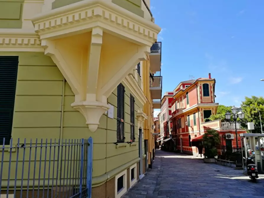 Immagine 3 di Appartamento in vendita  a Varazze