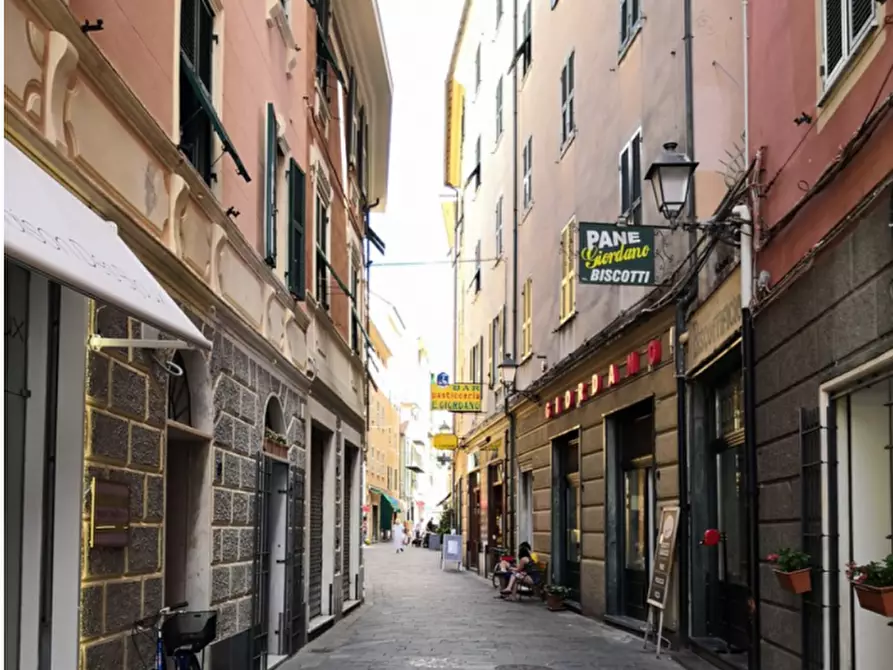 Immagine 10 di Appartamento in vendita  a Varazze