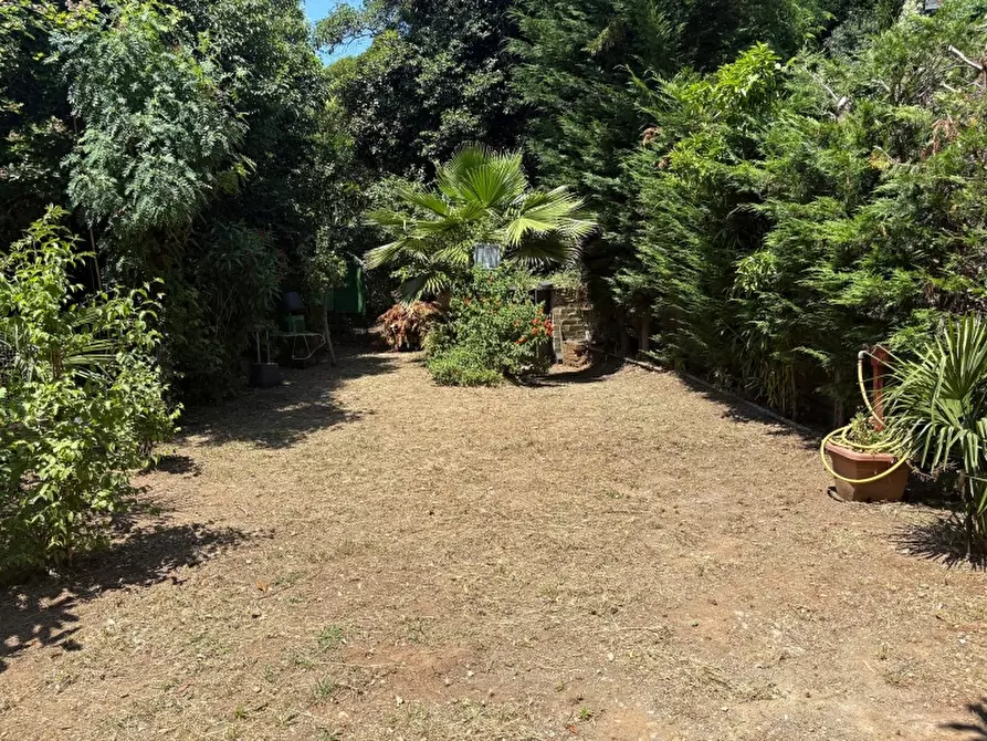 Immagine 25 di Casa indipendente in vendita  a Cogoleto