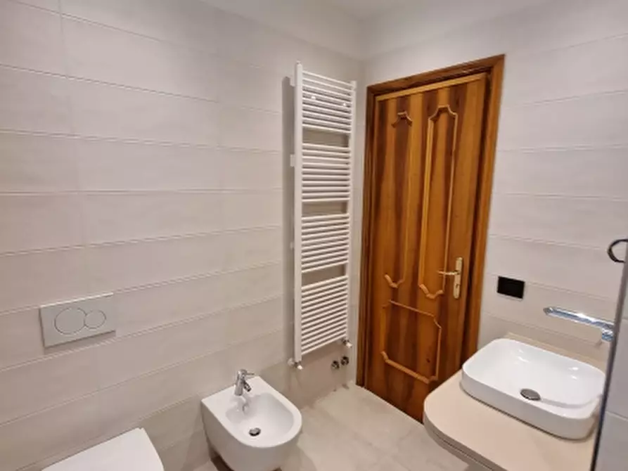 Immagine 19 di Appartamento in vendita  in via castagna 25/1 a Varazze