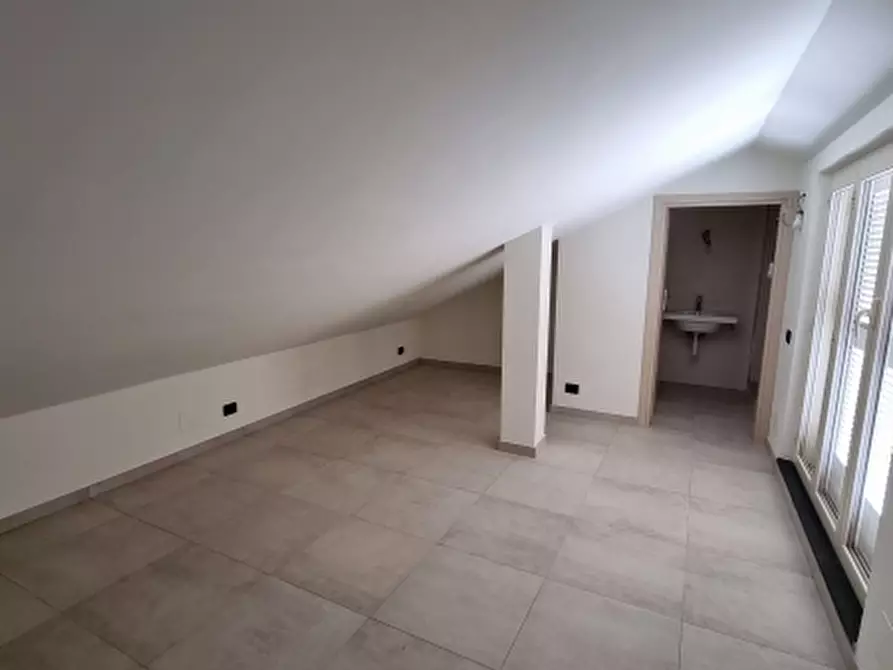 Immagine 27 di Appartamento in vendita  in via castagna 25/1 a Varazze