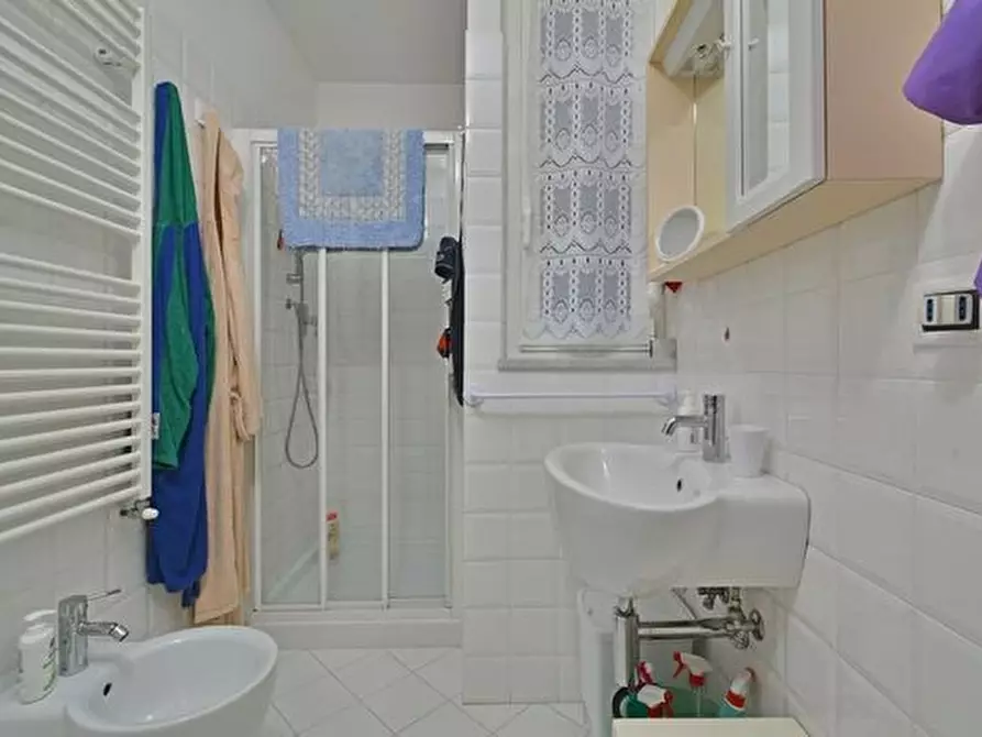 Immagine 1 di Appartamento in vendita  a Varazze