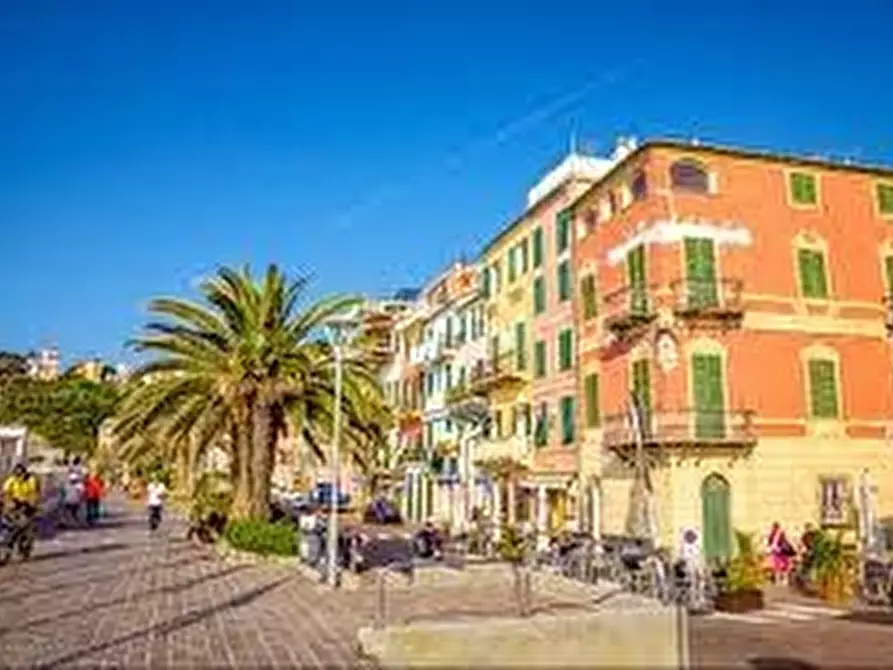 Immagine 5 di Appartamento in vendita  a Celle Ligure