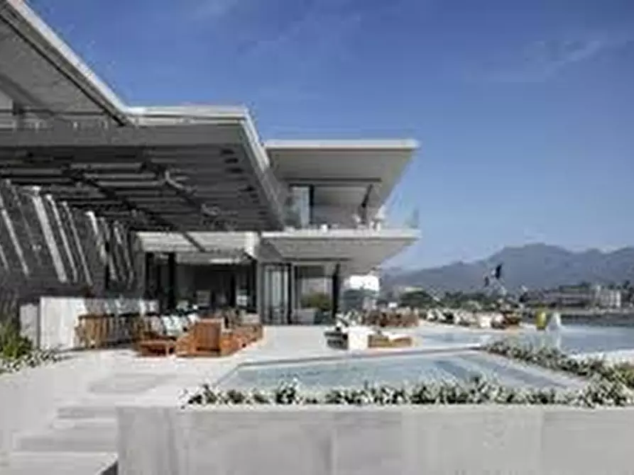 Immagine 2 di Appartamento in vendita  a Celle Ligure