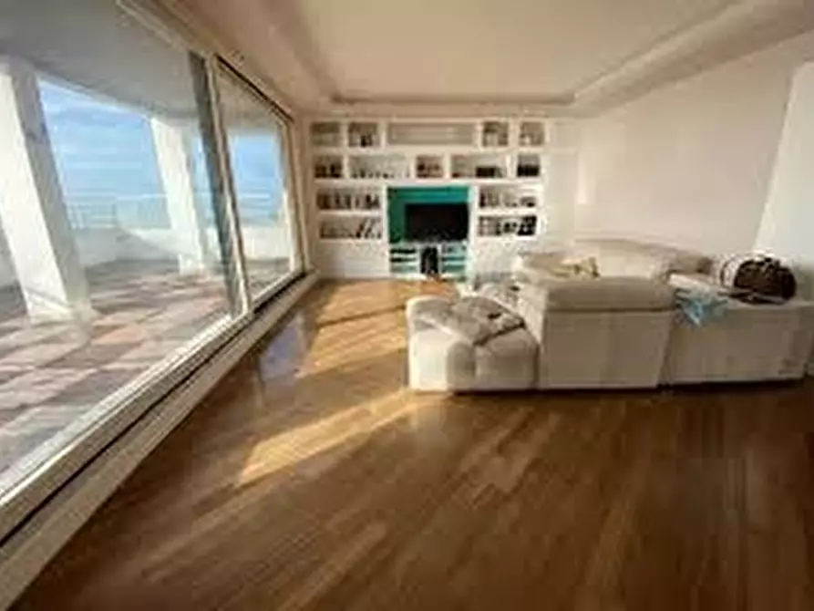 Immagine 6 di Appartamento in vendita  a Celle Ligure