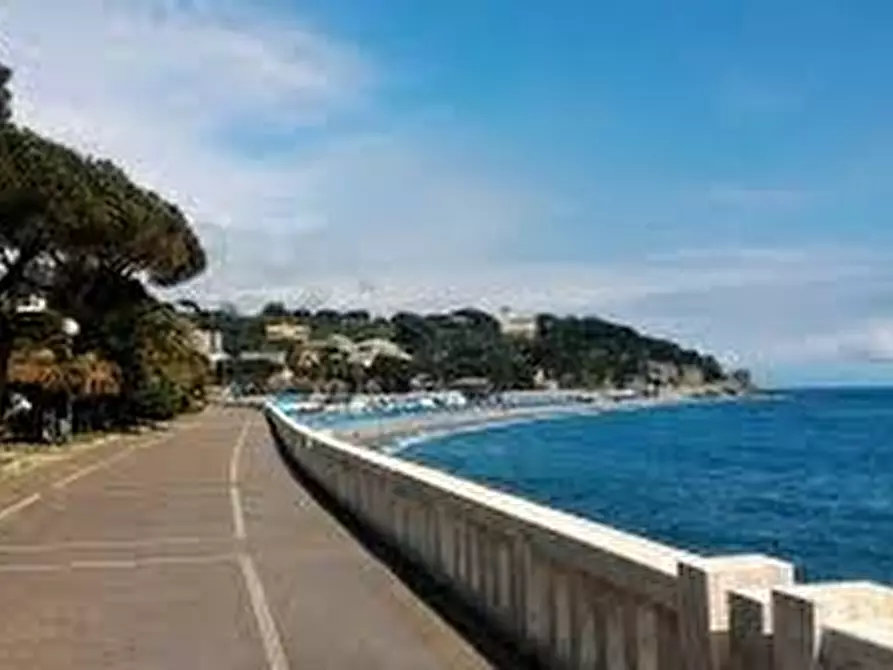 Immagine 7 di Appartamento in vendita  a Celle Ligure