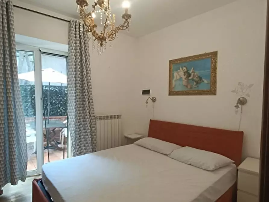 Immagine 17 di Appartamento in vendita  a Varazze