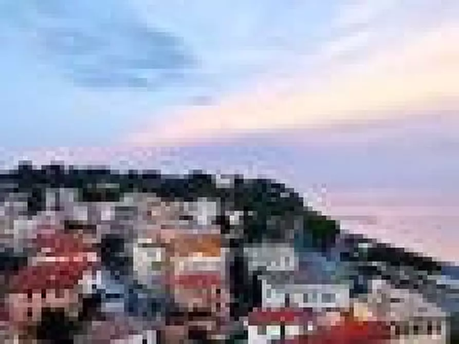 Immagine 3 di Attico in vendita  a Celle Ligure