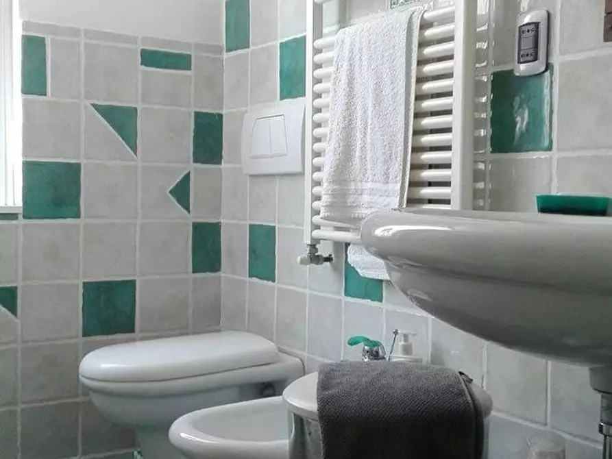 Immagine 5 di Appartamento in vendita  in via sanda105 a Celle Ligure