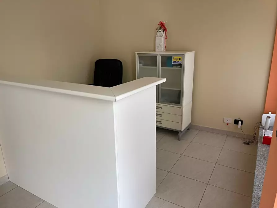 Immagine 2 di Ufficio in vendita  in Via Giovanni Pergolesi a Asti