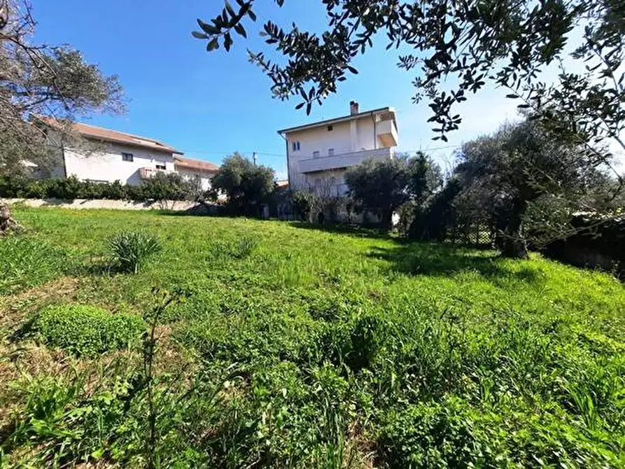 Immagine 1 di Terreno residenziale in vendita  in Via Vermondo di Federico a Pescara