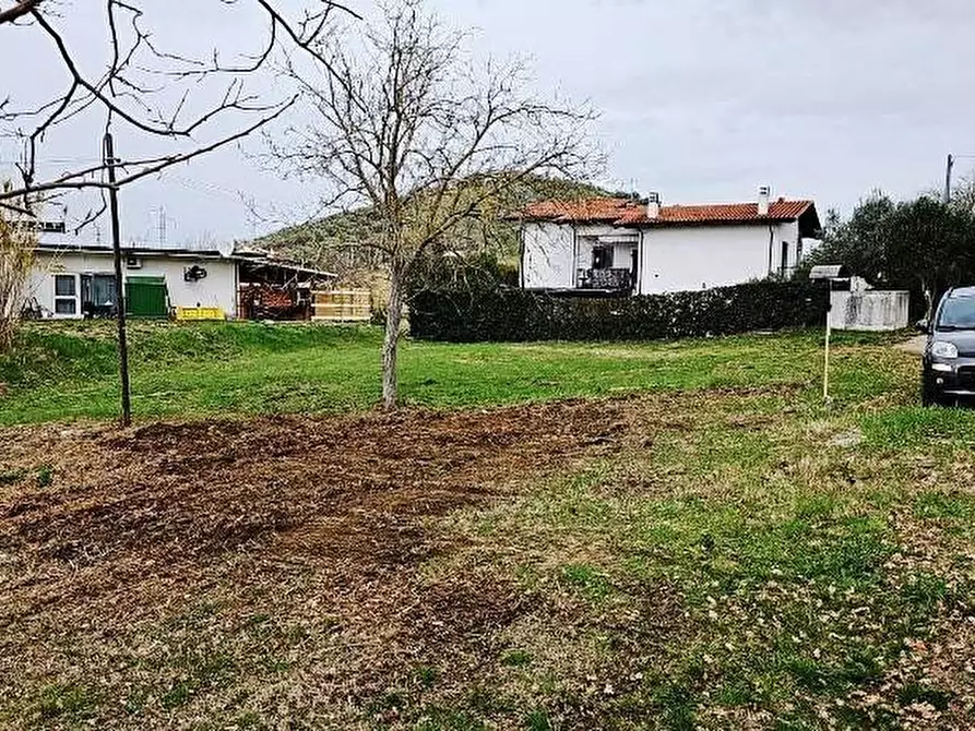 Immagine 1 di Terreno residenziale in vendita  in Strada Statale di Manoppello a Manoppello