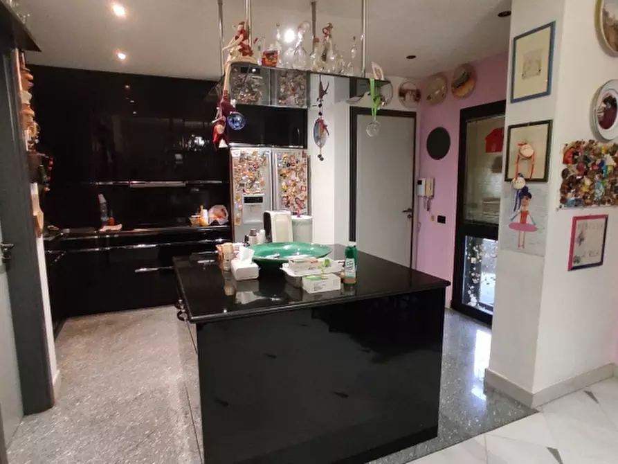 Immagine 2 di Appartamento in vendita  a Bari