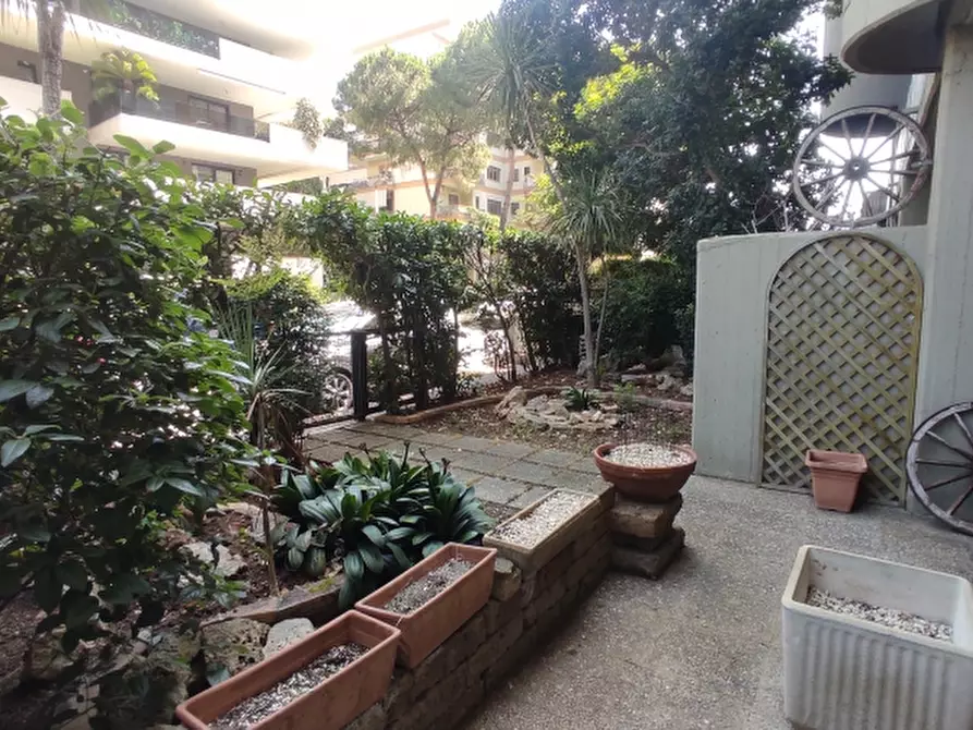 Immagine 5 di Appartamento in vendita  a Bari