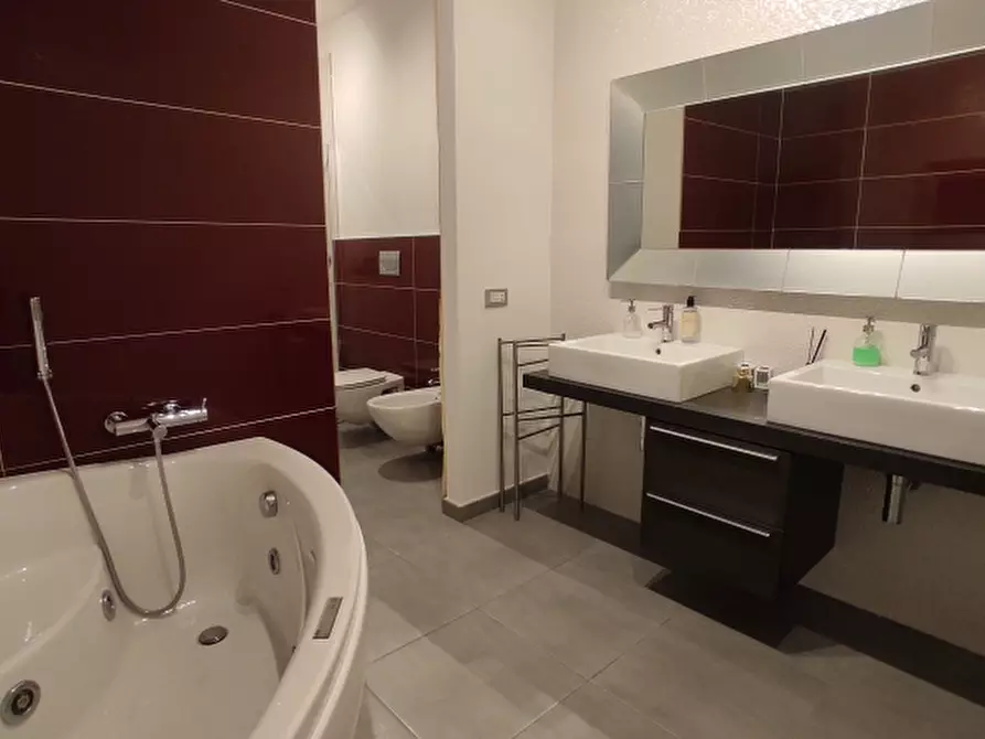 Immagine 23 di Appartamento in vendita  a Bari