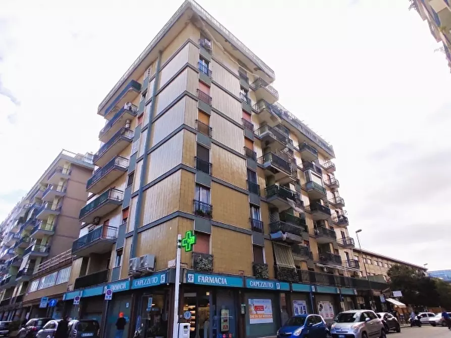 Immagine 5 di Appartamento in vendita  a Bari