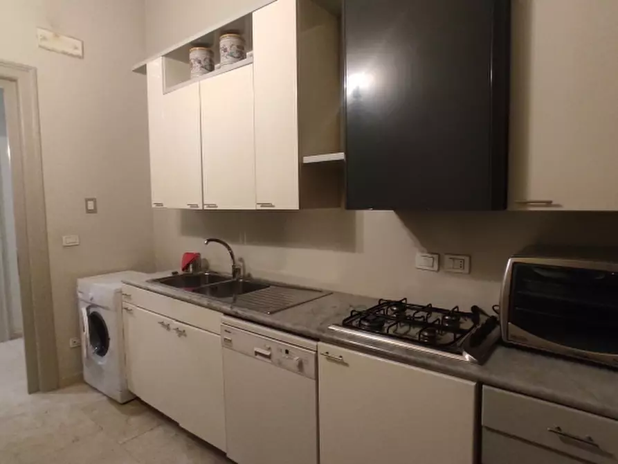 Immagine 13 di Appartamento in affitto  in Largo Nitti Valentini 3 a Bari