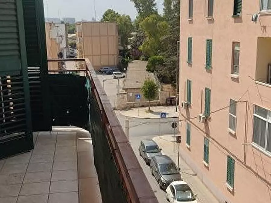 Immagine 15 di Appartamento in vendita  a Bari