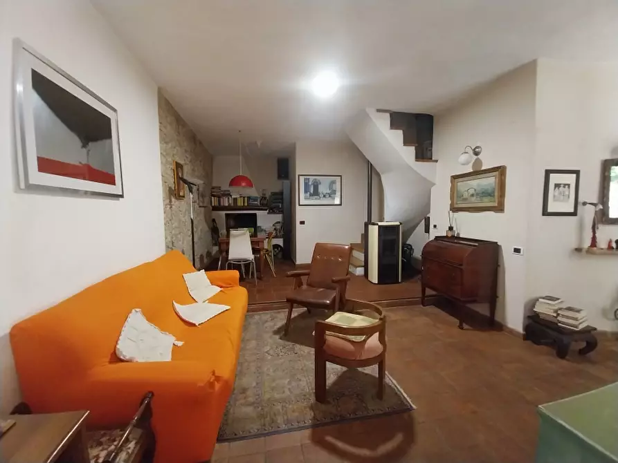 Immagine 10 di Casa semindipendente in vendita  in Via di Nocchi a Camaiore