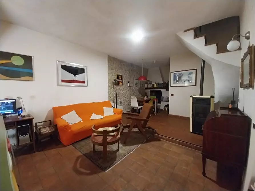 Immagine 12 di Casa semindipendente in vendita  in Via di Nocchi a Camaiore