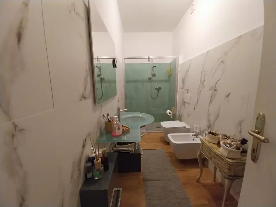Immagine 19 di Casa semindipendente in vendita  in Via di Nocchi a Camaiore