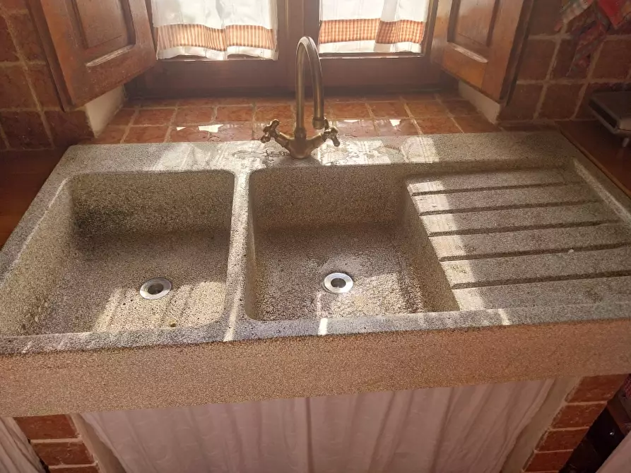 Immagine 9 di Casa semindipendente in vendita  in Via di Nocchi a Camaiore