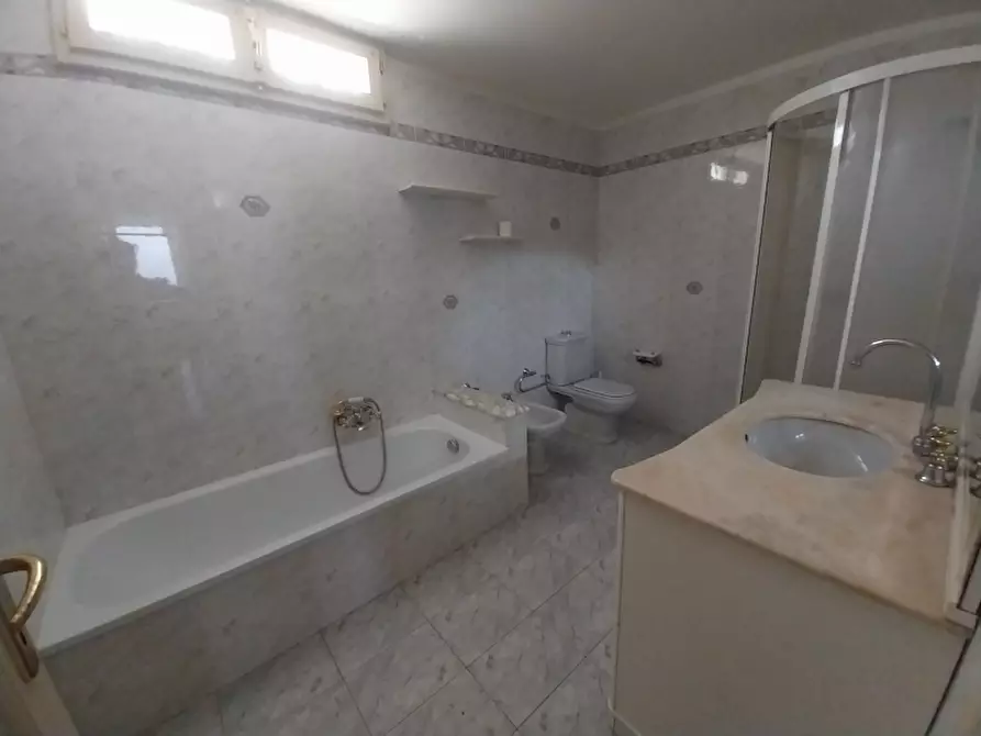 Immagine 26 di Villa in vendita  in Via Silerchie a Camaiore