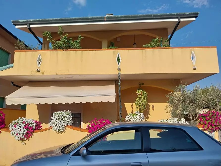 Immagine 1 di Casa indipendente in vendita  in Via Ottorino Ciabattini a Viareggio