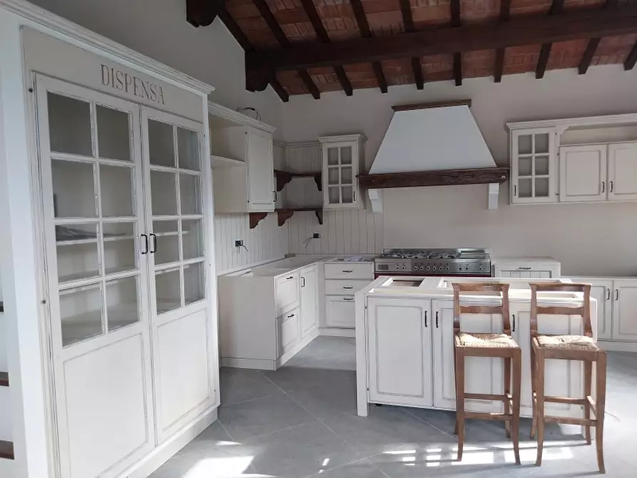 Immagine 16 di Villa in vendita  in Via dei Colli a Massa