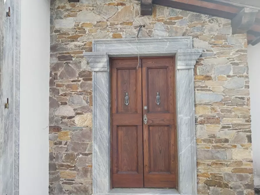 Immagine 17 di Villa in vendita  in Via dei Colli a Massa