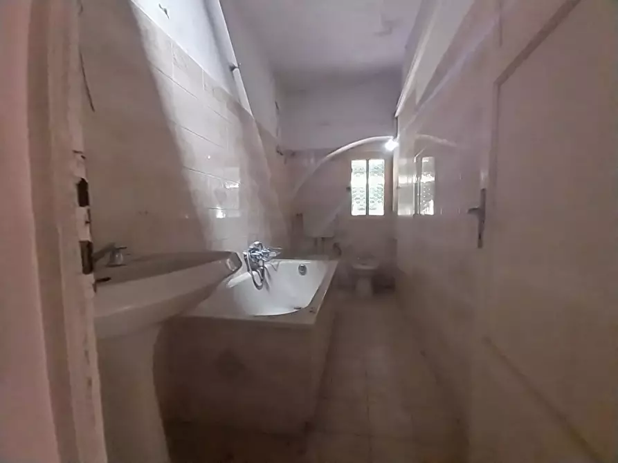 Immagine 10 di Casa indipendente in vendita  in Via Provinciale a Camaiore