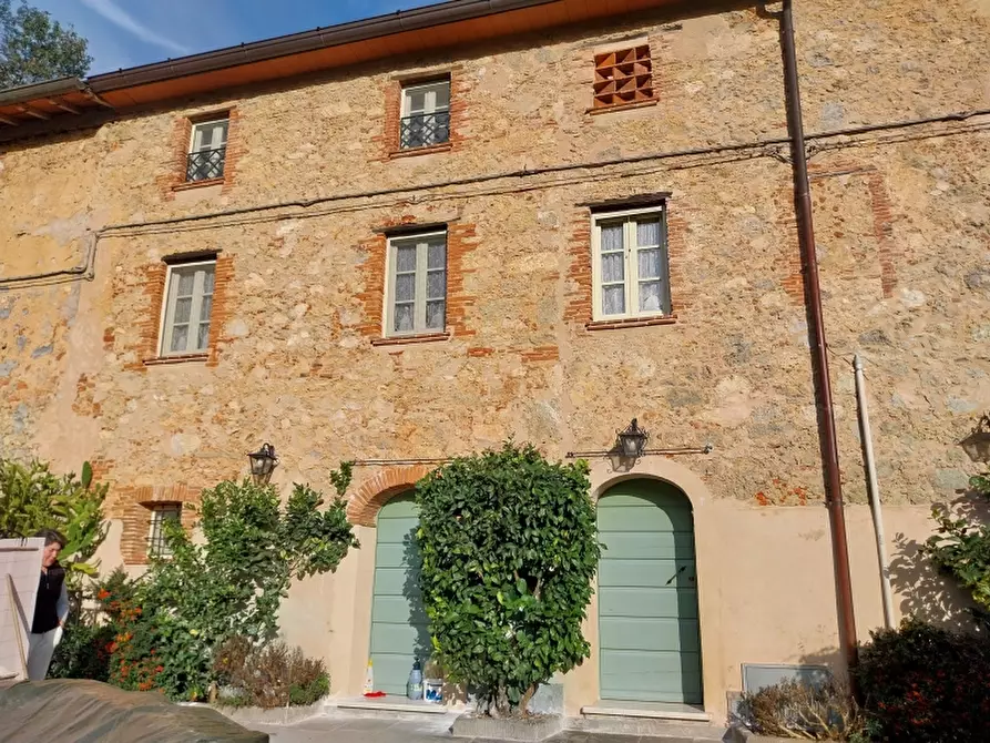 Immagine 27 di Porzione di casa in vendita  in Via di Montebello a Camaiore